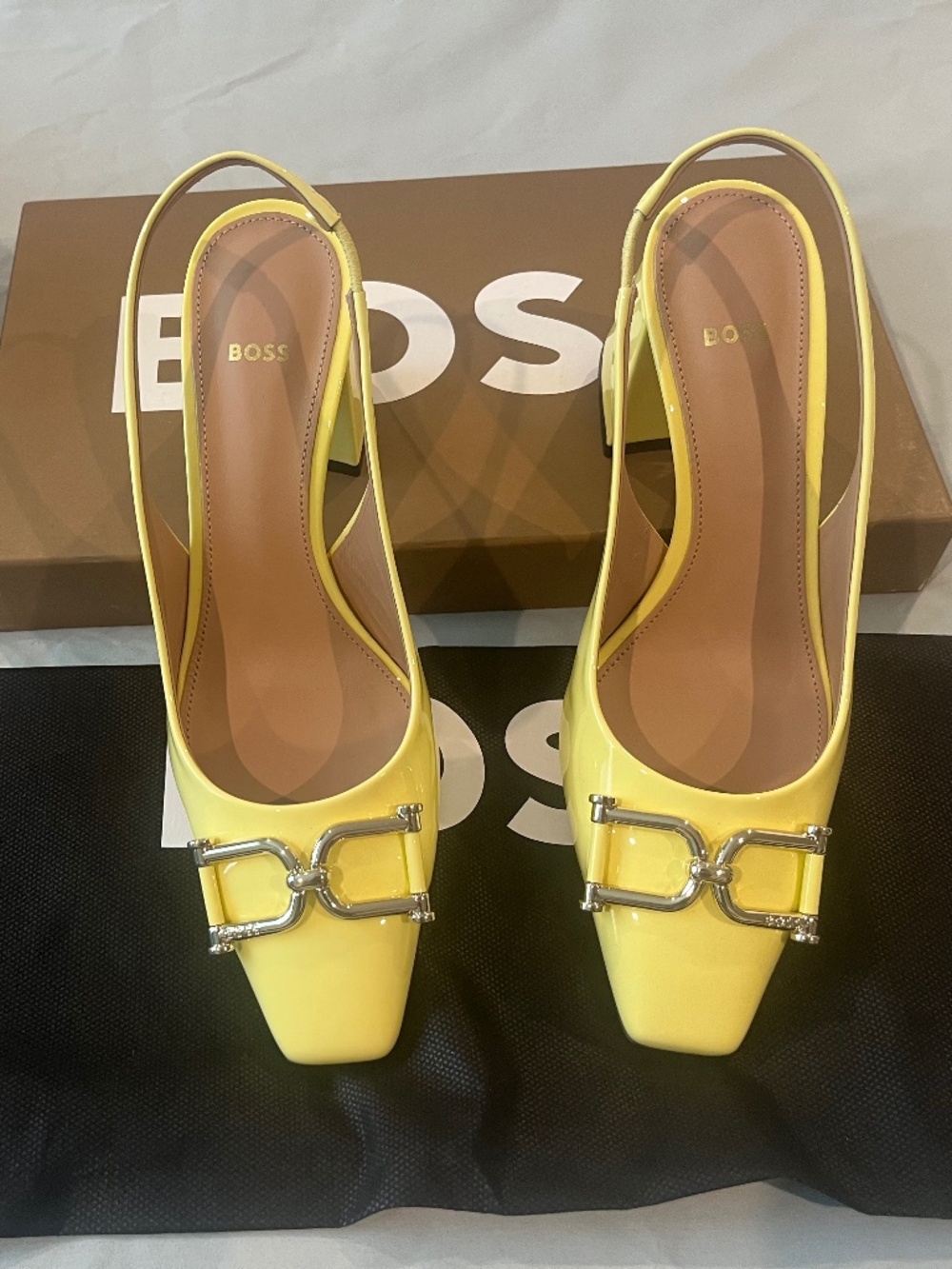 NEW BOSS Women Yellow Pumps Rare in USA Made in Italy Size US 6